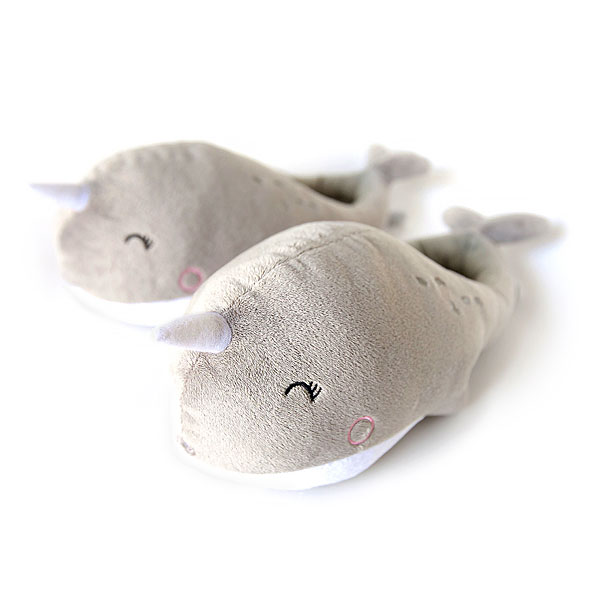 20fe_narwhal_usb_heated_slippers.jpg