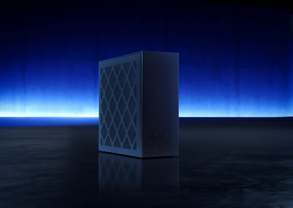 Nuc-13-extreme-kit-angle-a-left-300dpi_sm.jpg
