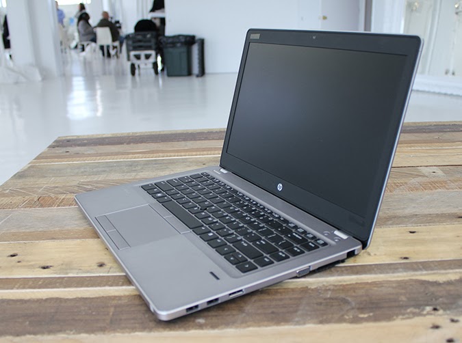 Elitebook-Folio-right.jpg