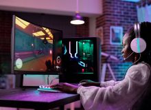 Опаковайте перфектния коледен подарък от Philips Monitors за гейминг или за офиса